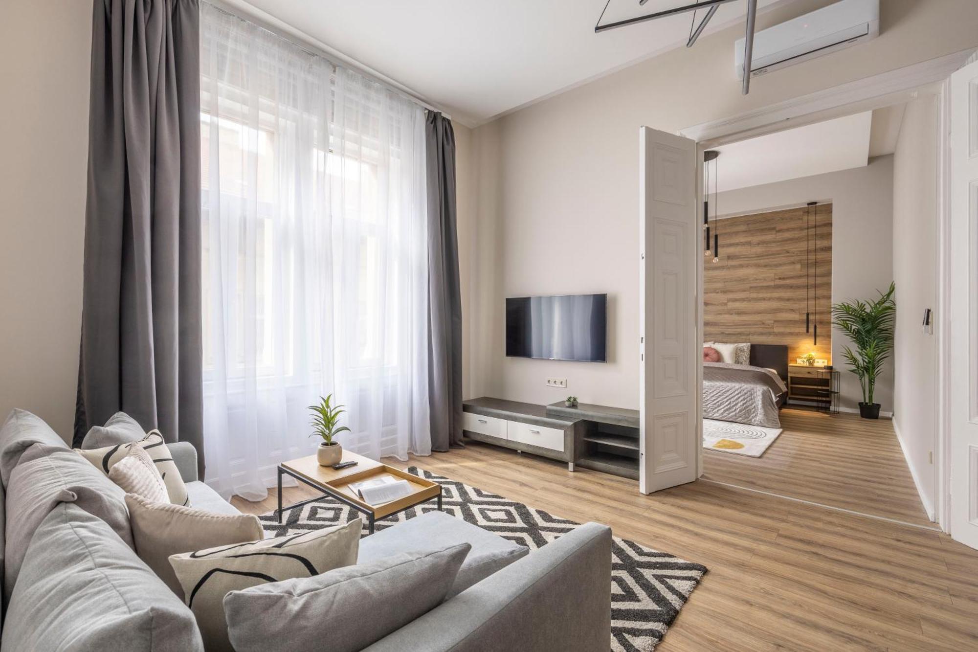 Exclusive Stylish Suite By Prestige Homes Next To The Oktogon Budapesta Exterior foto